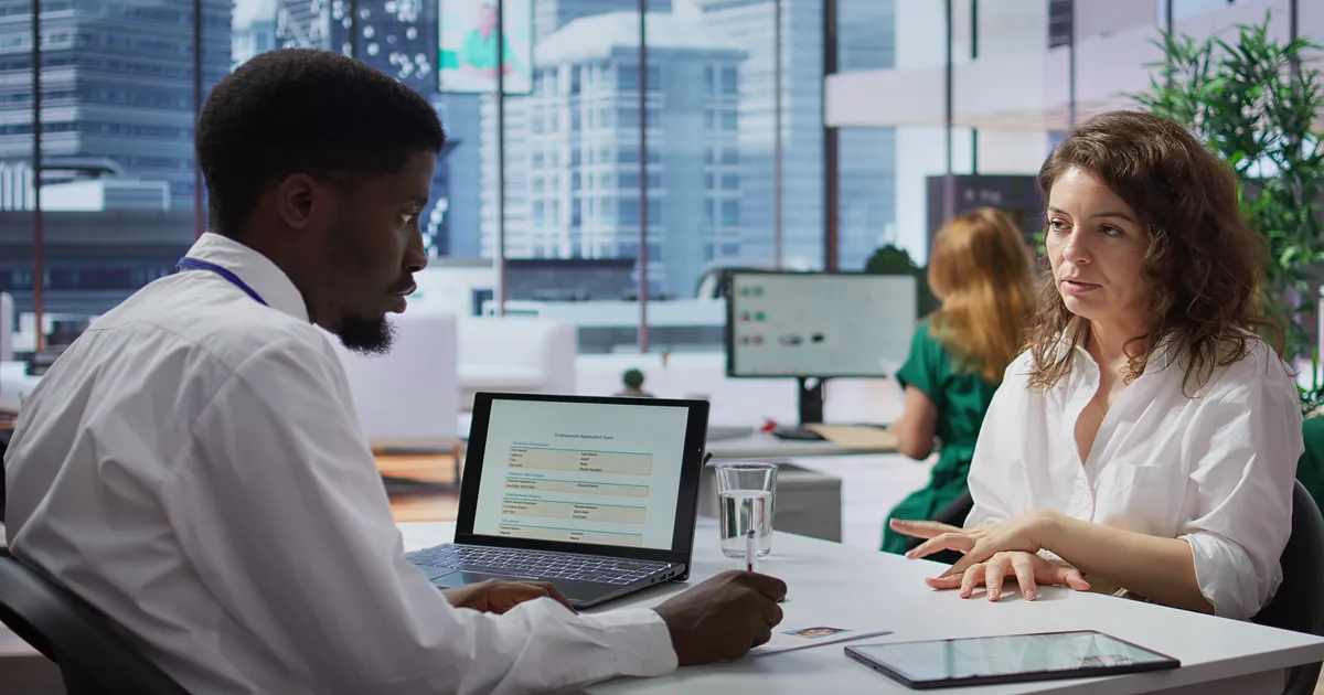 Equipe de BPO Financeiro gerenciando contas de clínica médica