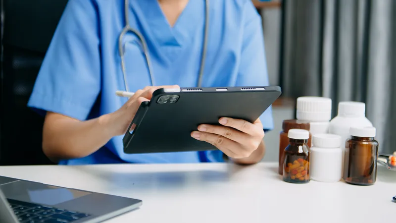 Prontuário Eletrônico para Clínica Médica: Guia 2026 · PleniHub Contabilidade