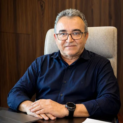Lourival Cardoso · Contador CRC-SP 165344/O-2, especialista em médicos PJ